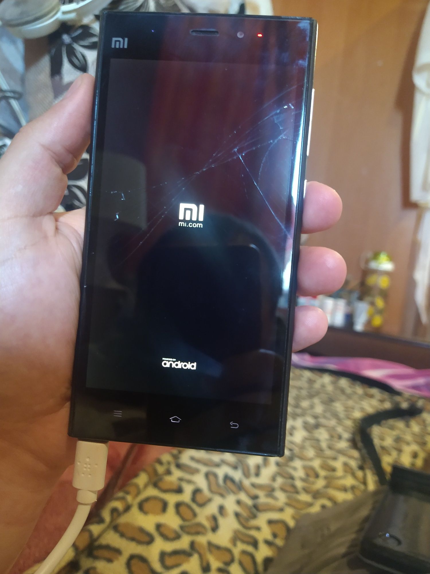 Смартфон Xiaomi Mi3 16 Gb.  Snapdragon 800