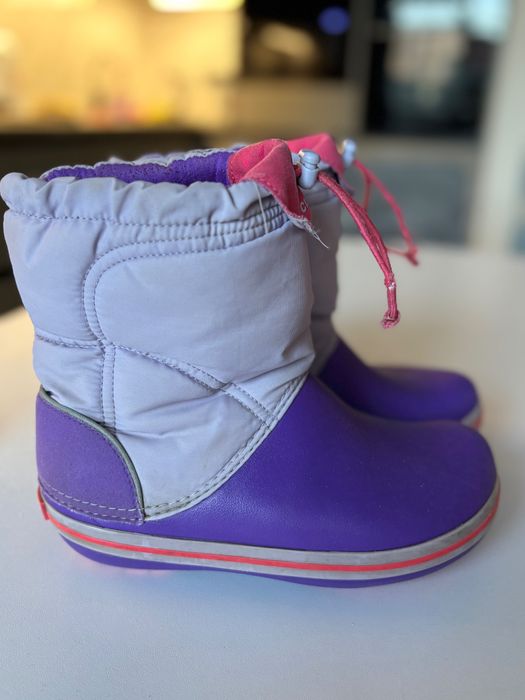 Чоботи crocs j2 у гарному стані