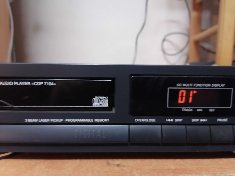 Odtwarzacz CD Schneider CDP 7104