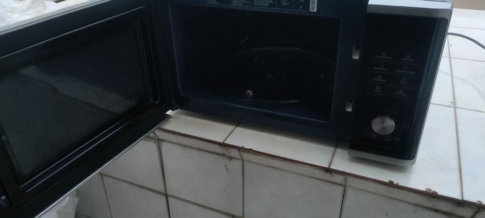 Microondas Samsung com grill