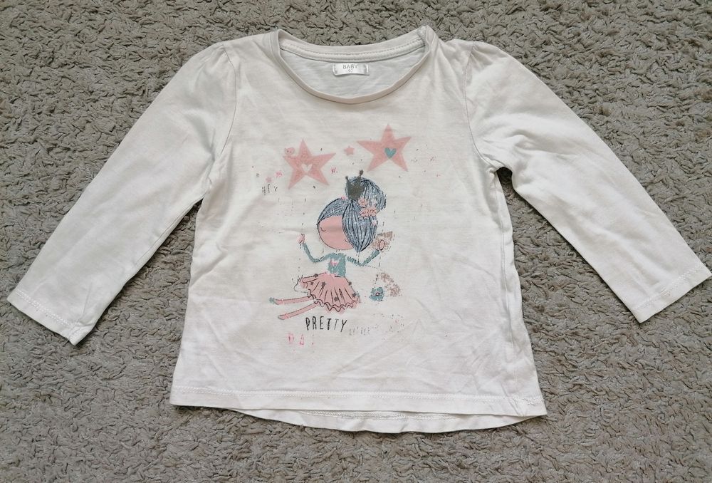 Bluzeczka biała na długi rękaw roz 92 
Rozmiar 92
Firmy Baby
Maly m