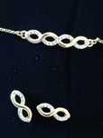 Conjunto Pulseira e brincos muito elegantes