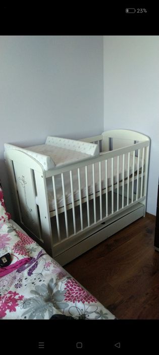 Łóżeczko  z materacem 120x60. Bez szuflady