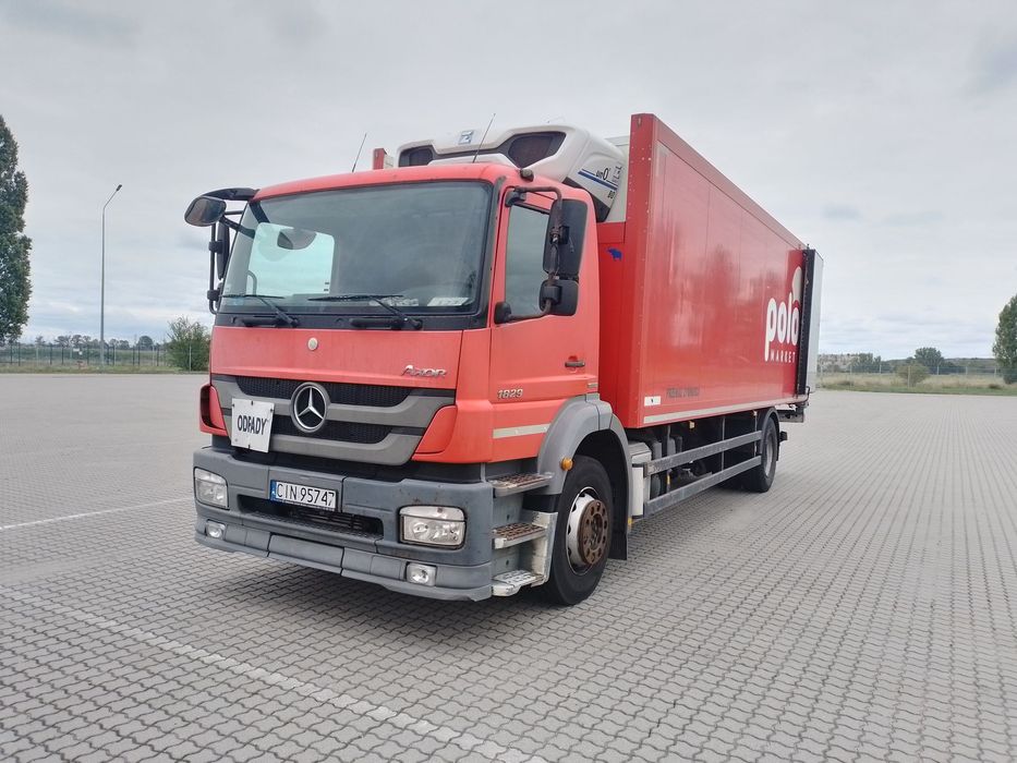 Mercedes-Benz Axor  Mercedes Axor - chłodnia