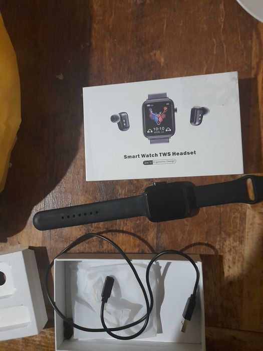 Продам чысы с наушниками