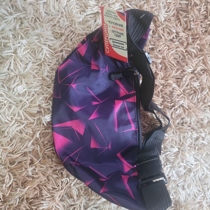 Сумочка на пояс нова