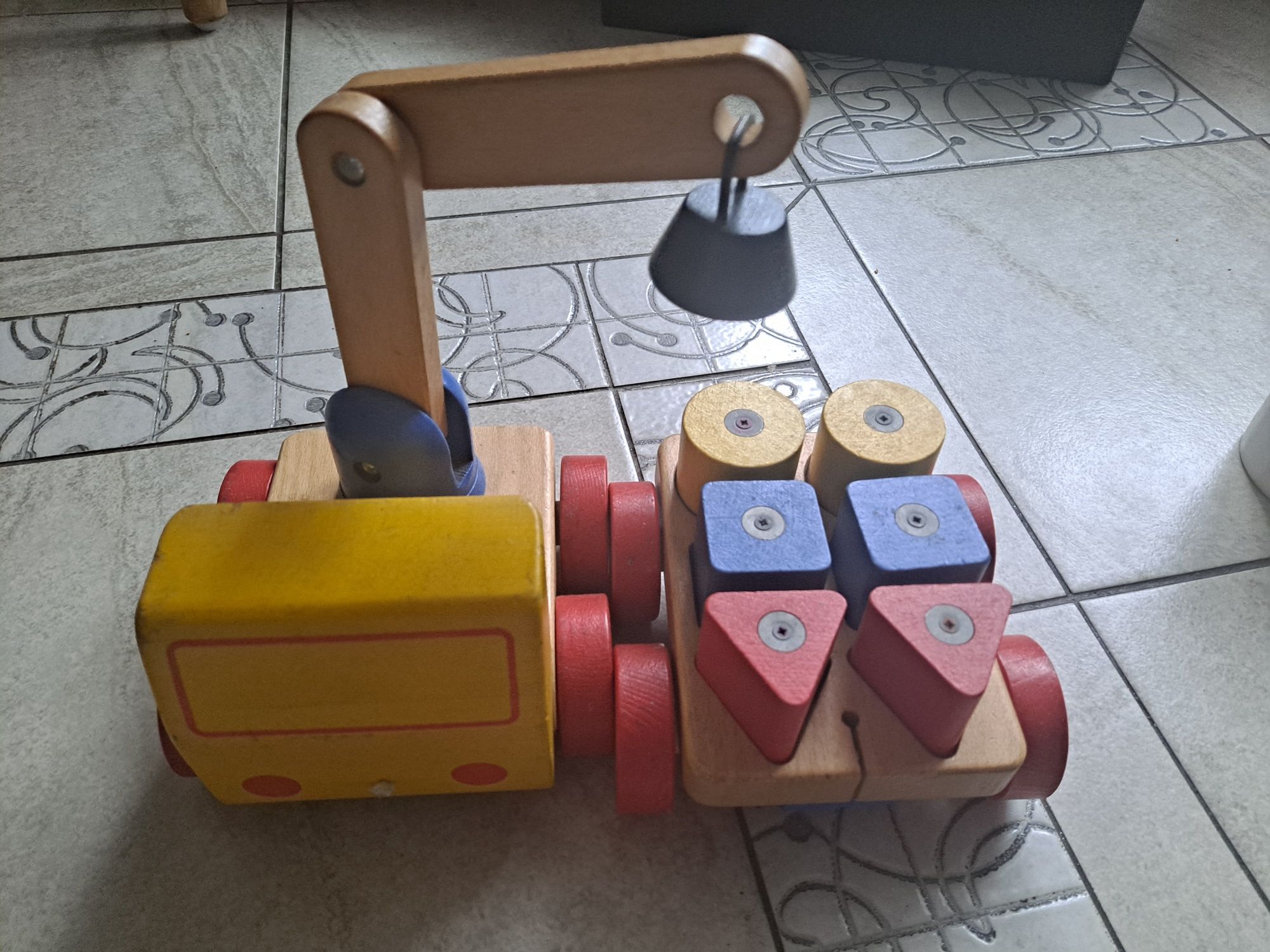 Zabawki drewniane Ikea, dźwig z magnesami klocki , domino,gratis mula