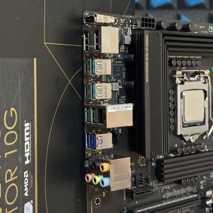 Топ комплект i7 10700F, Z490 Asus Pro Art Creator материнська плата