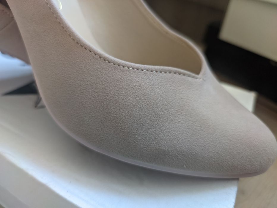 Buty na obcasie r.40