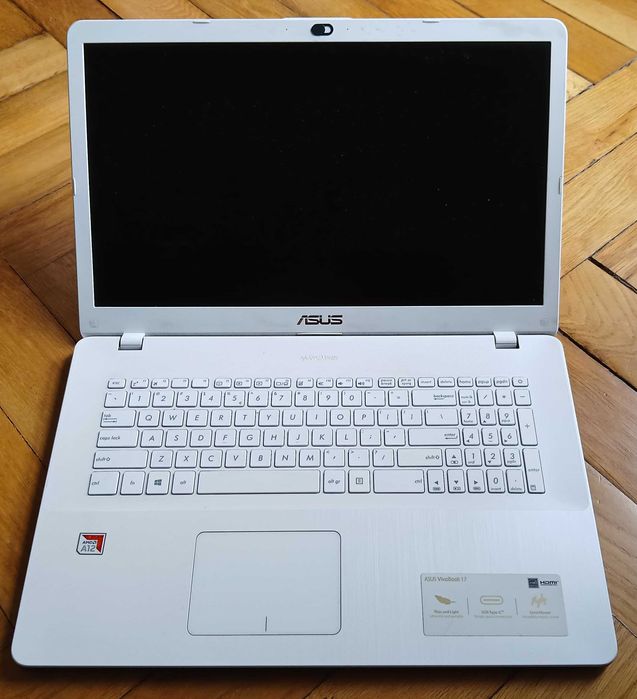 laptop ASUS Vivobook 17  X705Q Biały