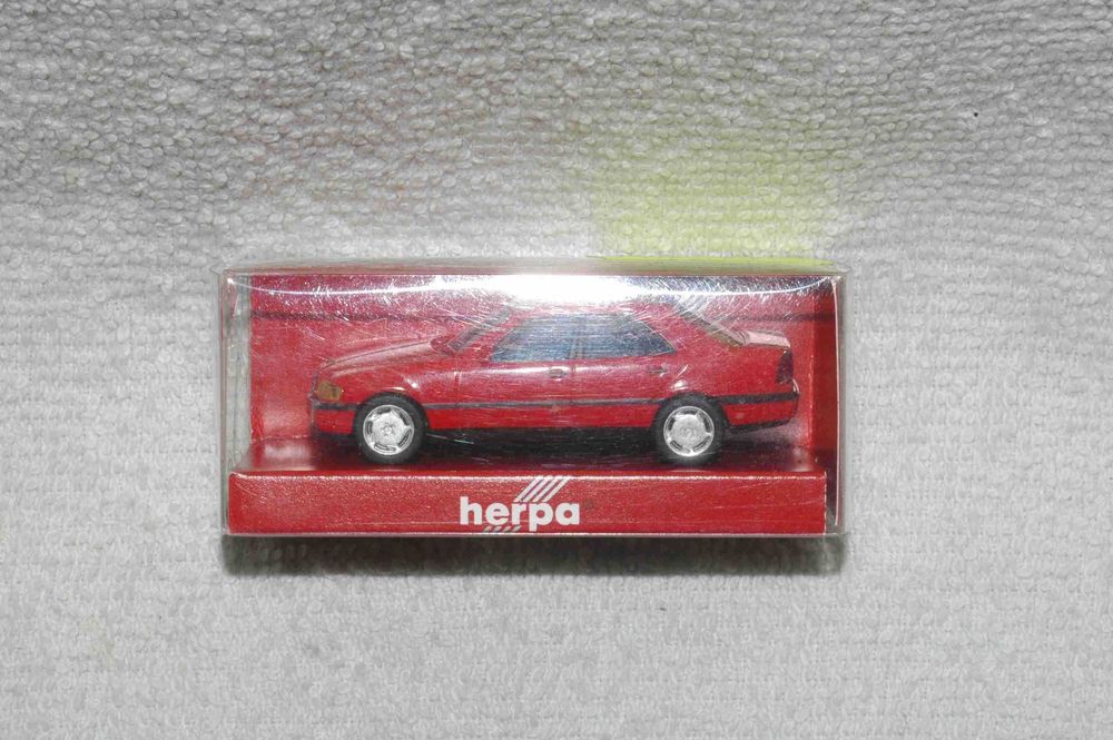 Automóvel Mercedes Benz C 220 (Herpa) HO