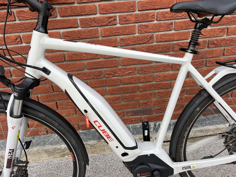 E-bike Cube Touring PRO