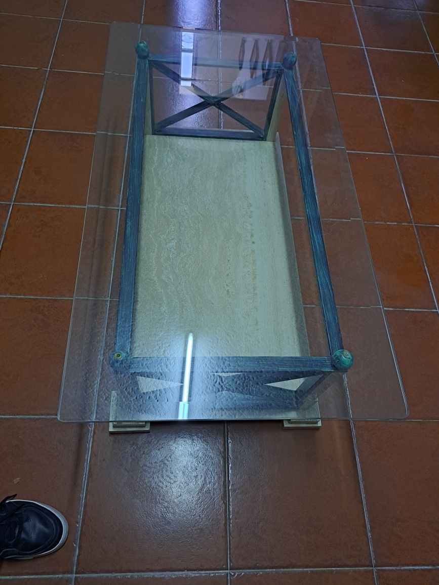 Mesa de centro em mármore