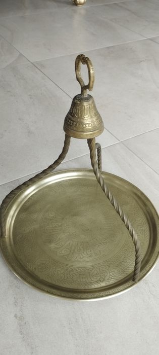 Латунний піднос з орнаментом