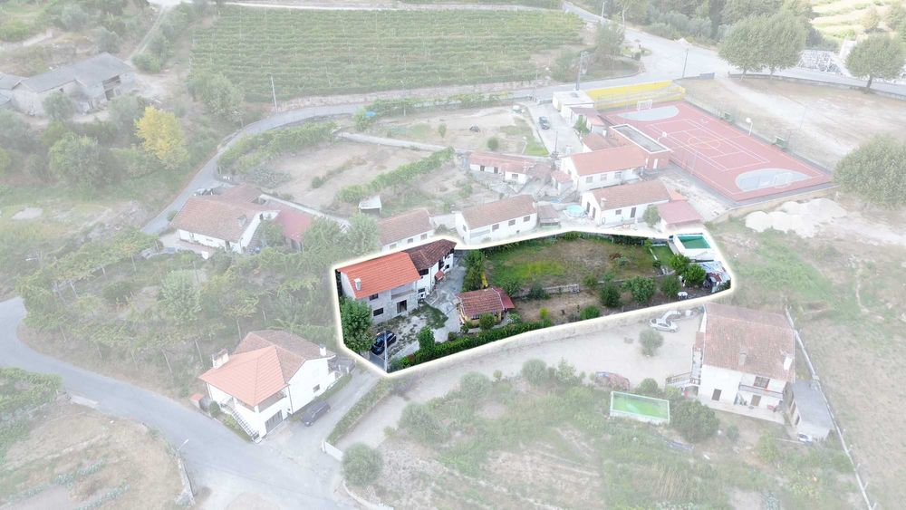 Duas Moradias em Celorico de Basto – Excelente Investimento
