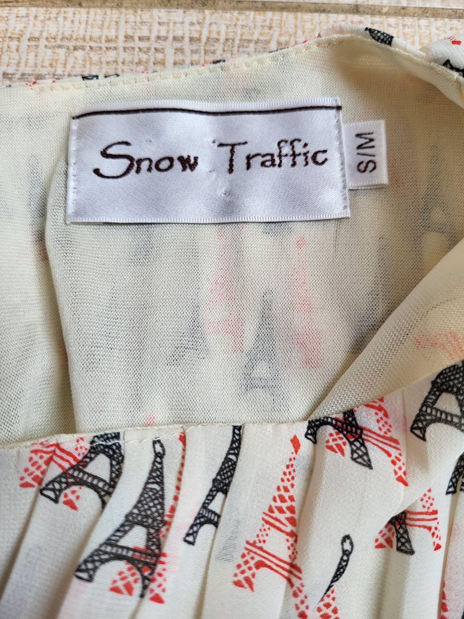 Plisowana sukienka mini w Wieżę Eiffla Snow Traffic S/M/36/38