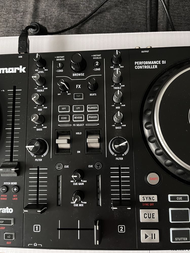 Numark mixtrack PRO FX