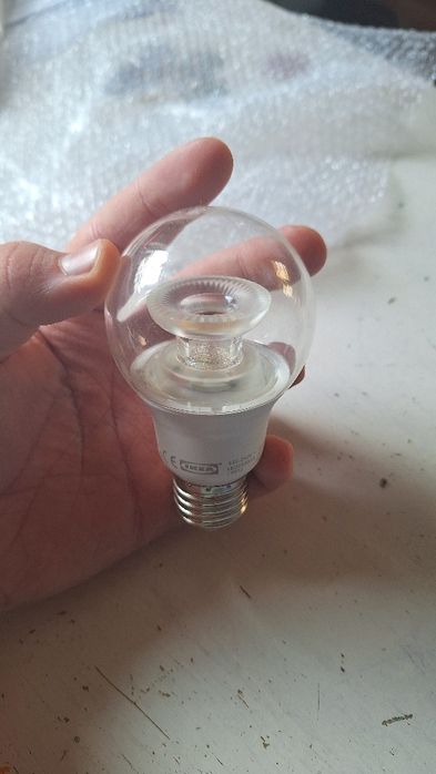 Lampa kula ikea.