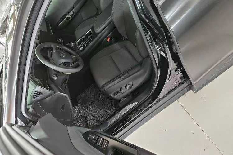 Lexus RZ  450e DIRECT4