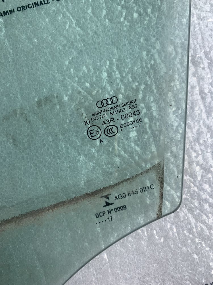 Audi A6 C7 szyba drzwi przod lewy podwojna 17r
