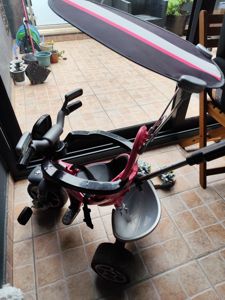 Triciclo de beby