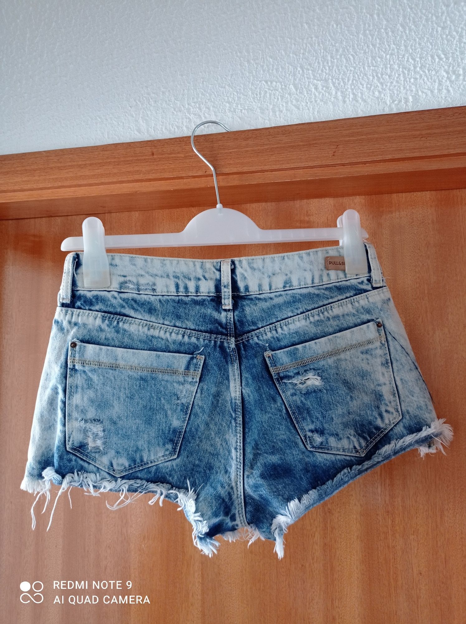 Calções ganga com renda Pull and Bear