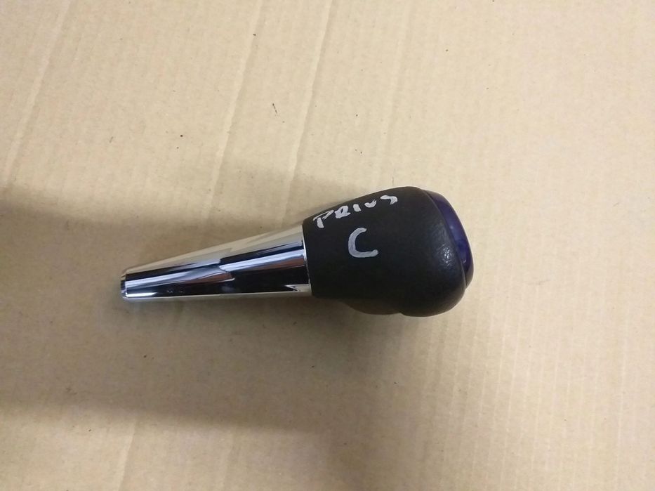 Toyota Prius C AQUA gałka zmiany biegów