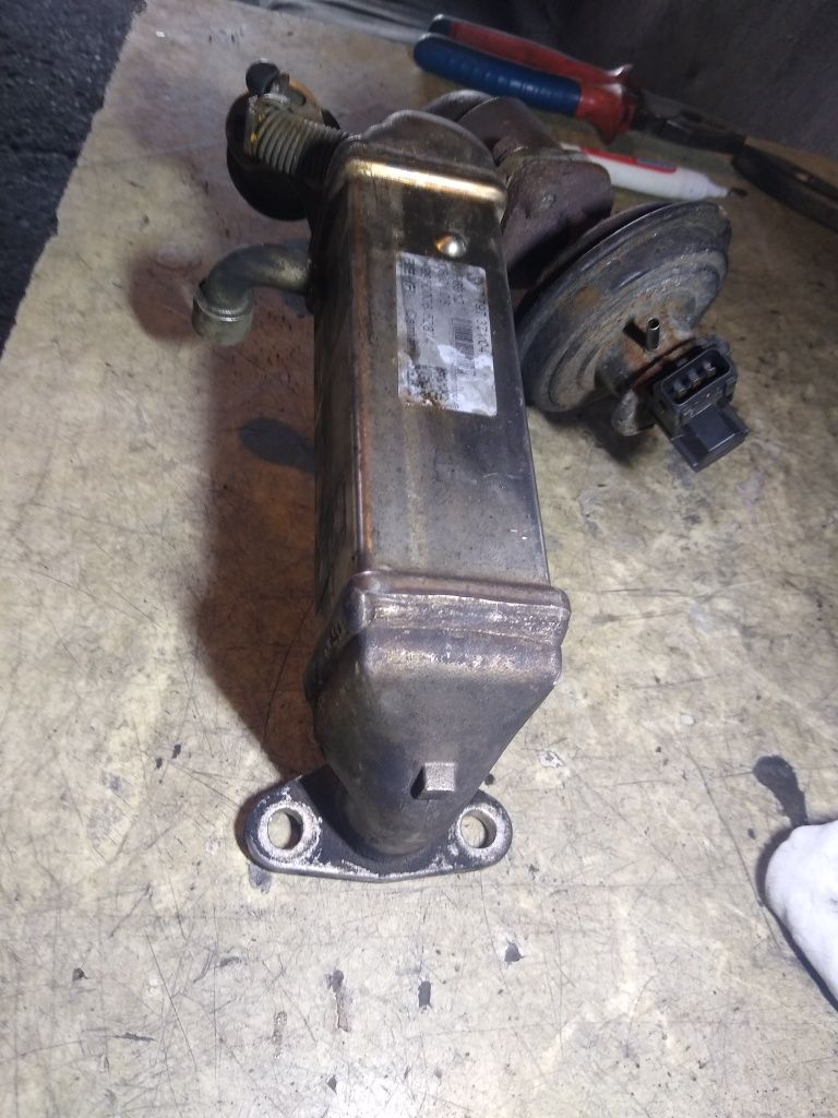Chłodnica zawor EGR BMW 2.0d n47 E60 E61 e87 E90 E91 oryginał komplet