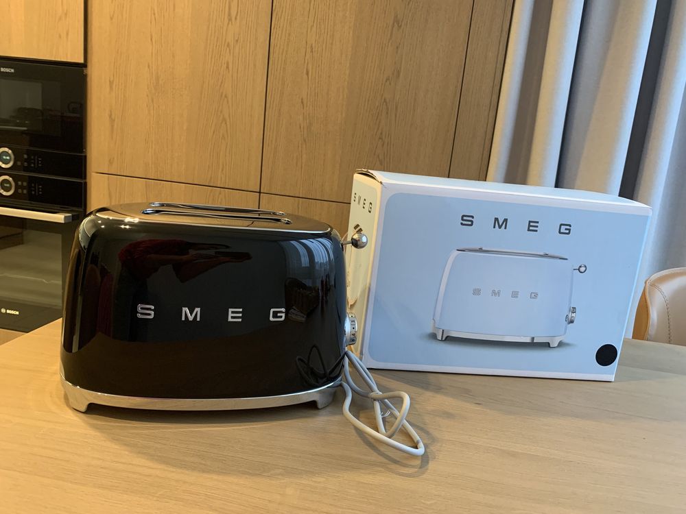 Тостер чорний Smeg