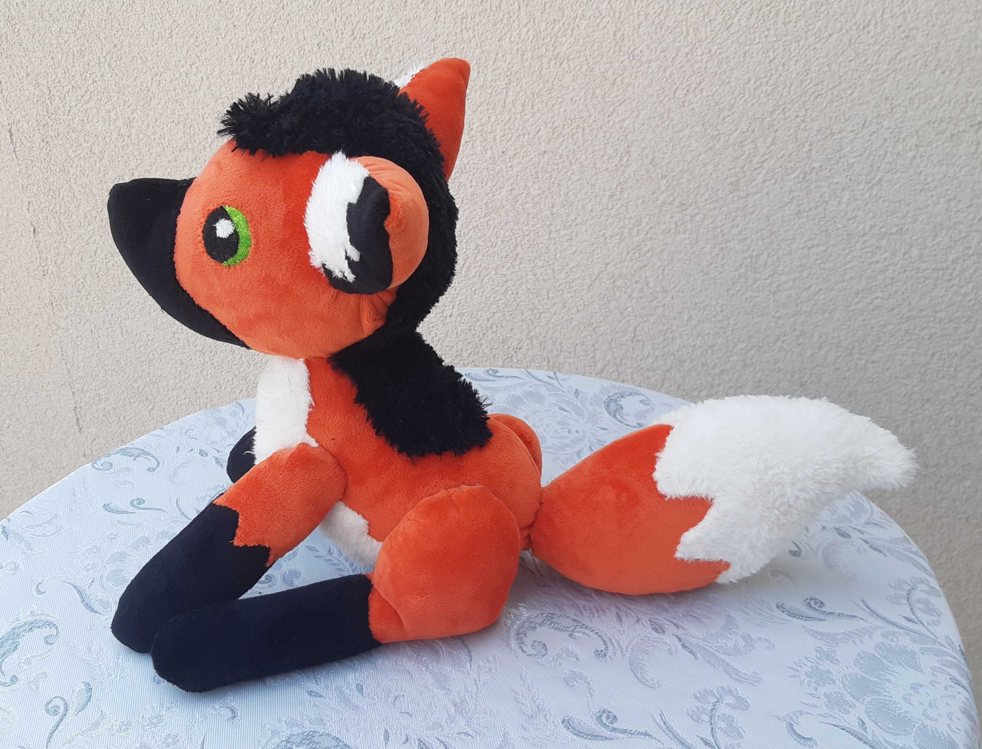 Pluszowy furas furry fursona, maskotka na podstawie refki