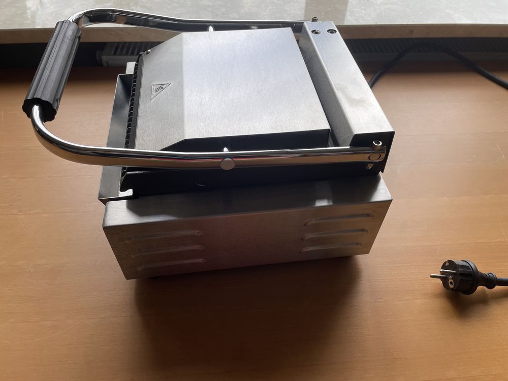 Grill kontaktowy pojedynczy – ryflowany