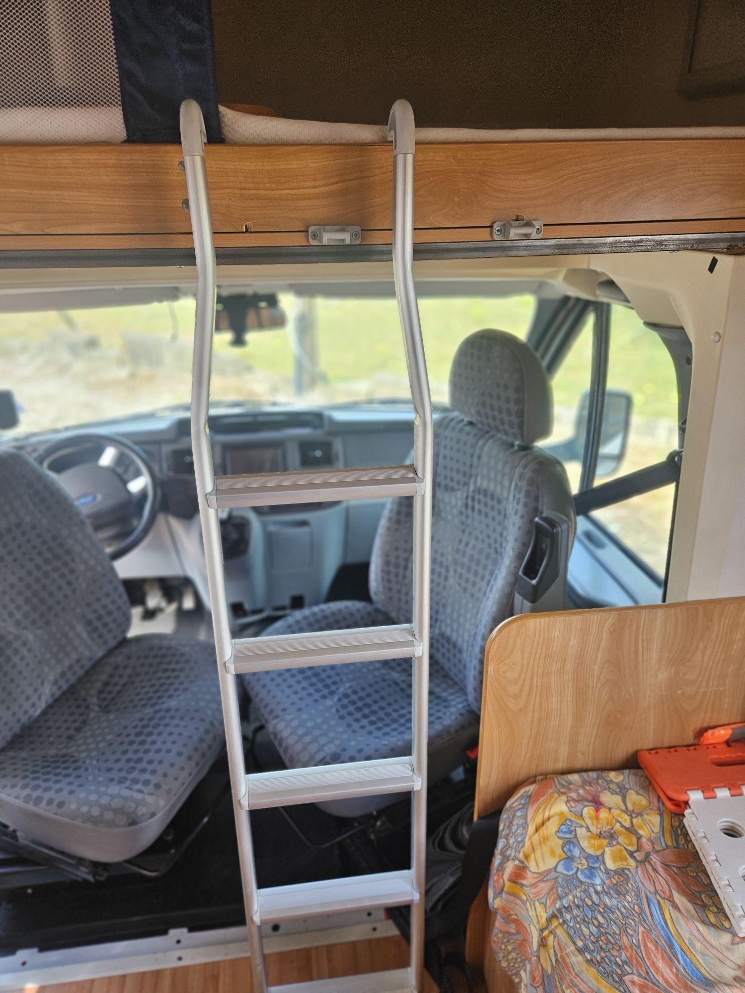 Autocaravana ford katamarano