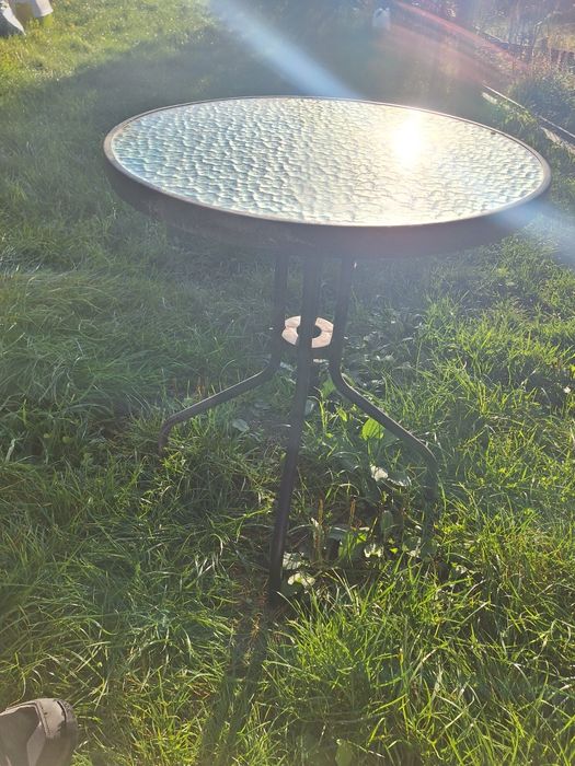 Stolik tarasowy ogrodowy blat szklany.