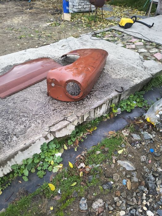 Запчасти крыло , фартук, Москвич 407, 408 412.