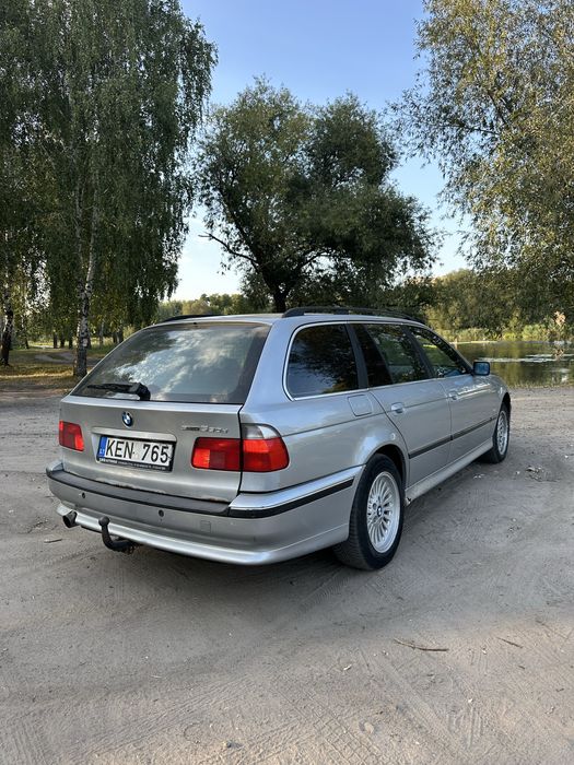 Терміново Продам BMW E39 в хорошому стані,два ключа