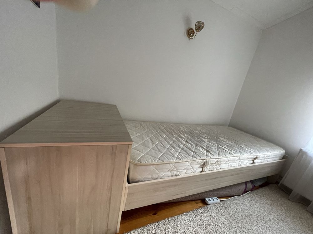Продам ліжко з тумбою для зберігання і матрасом