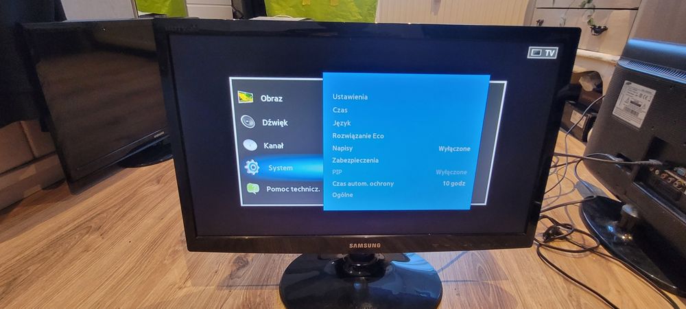 Tv samsung t22c300ew