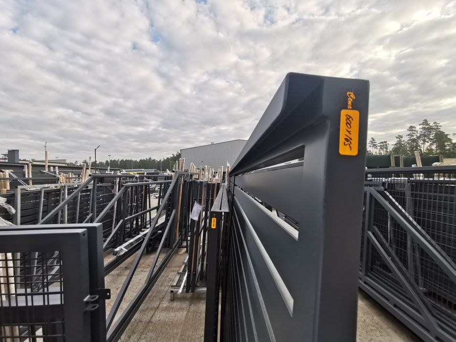 Najtańsza brama przesuwna od ręki ocynk lakier rama i wypełnienie