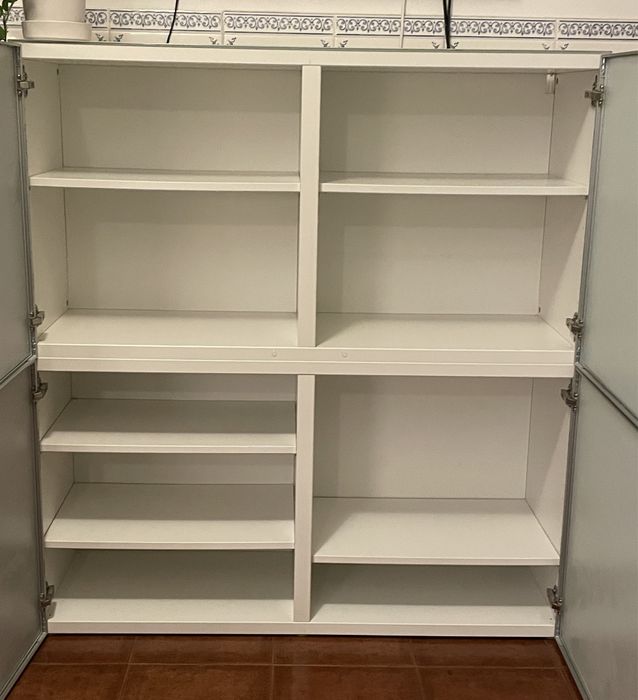 Ikea BESTA 2 modulos branco c/ vidro  painel superior