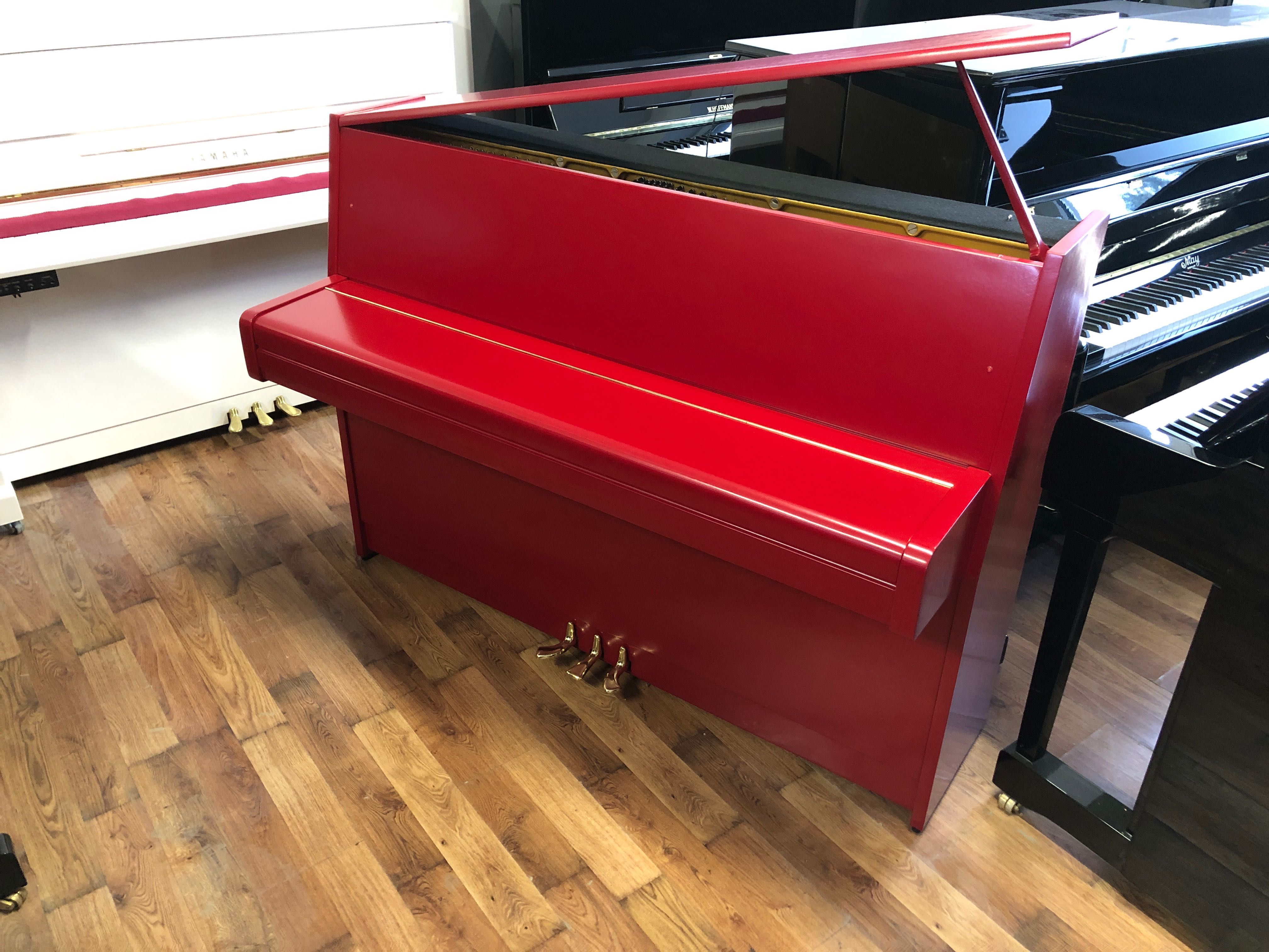 Pianino yamaha czerwone All Inclusive