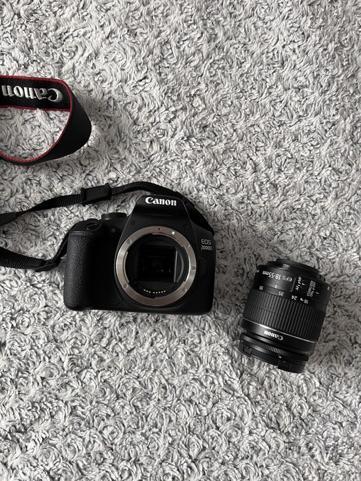 Canon EOS 2000D - zestaw