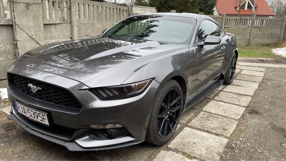 Ford Mustang VI 3.7 V6 2016r.