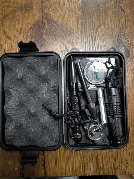 Zestaw surwiwalowy, przetrwania