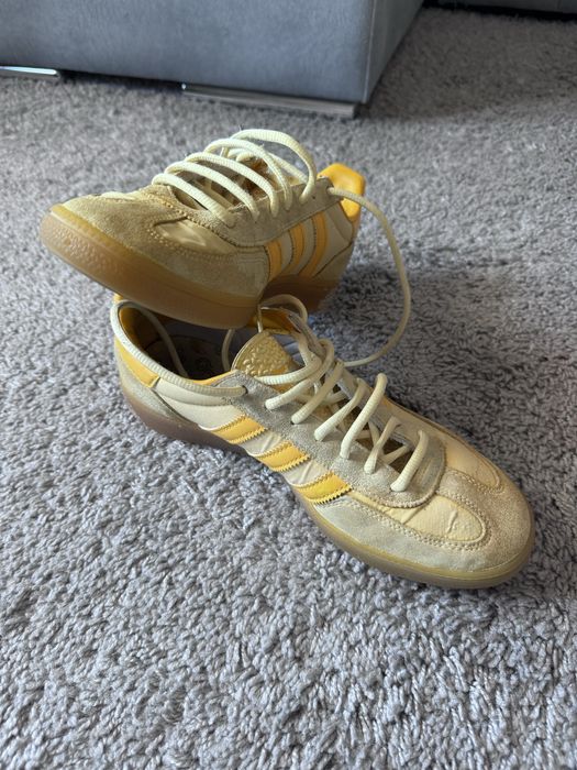 Vendo conjunto Adidas Stabil e Spezial