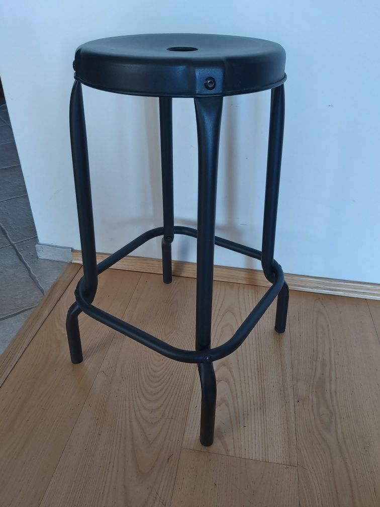 Taboret IKEA RASKOG, lakier czarny