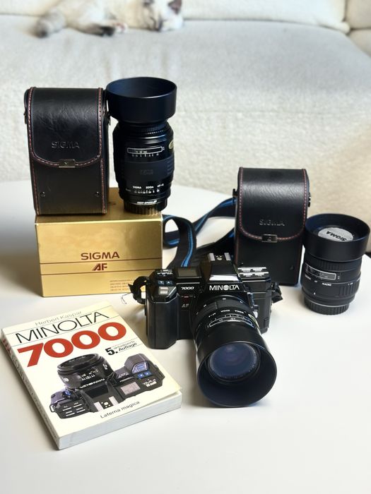 Minolta 7000 , 28-70 f3.5-4.5 , 70-210 f5.6 , 50mm f2.8 sigma lampa