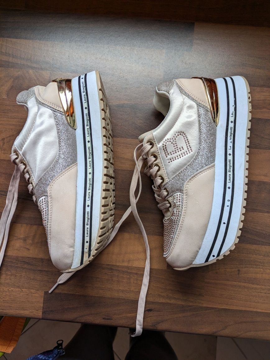Buty Laura Biagiotti 37