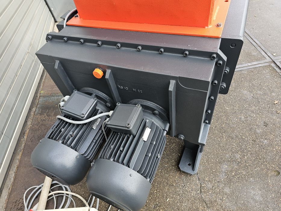 Untha RS40 4S rozdrabniacz rębak no weima vecoplan gross gaz