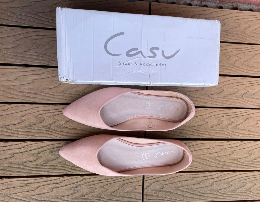 Nowe, zamszowe baleriny w szpic od Casu - pudrowy róż