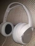 Słuchawki przewodowe Sony MDR-XD150W białe